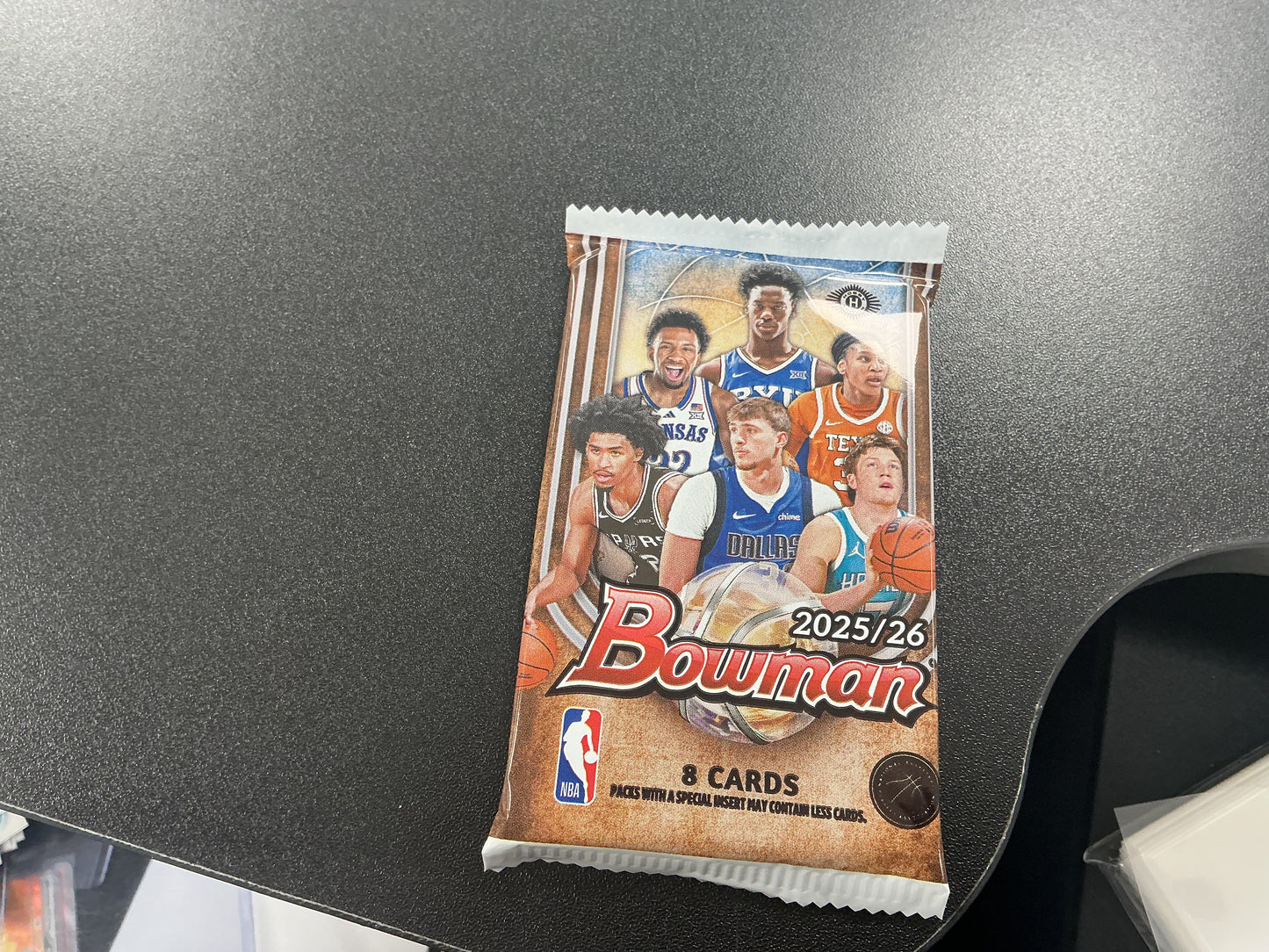 2025 BOWMAN HOBBY PACK- 8 cards
